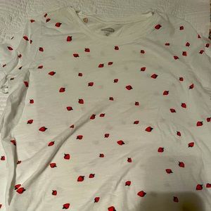 Gently worn old navy size medium strawberry tshirt